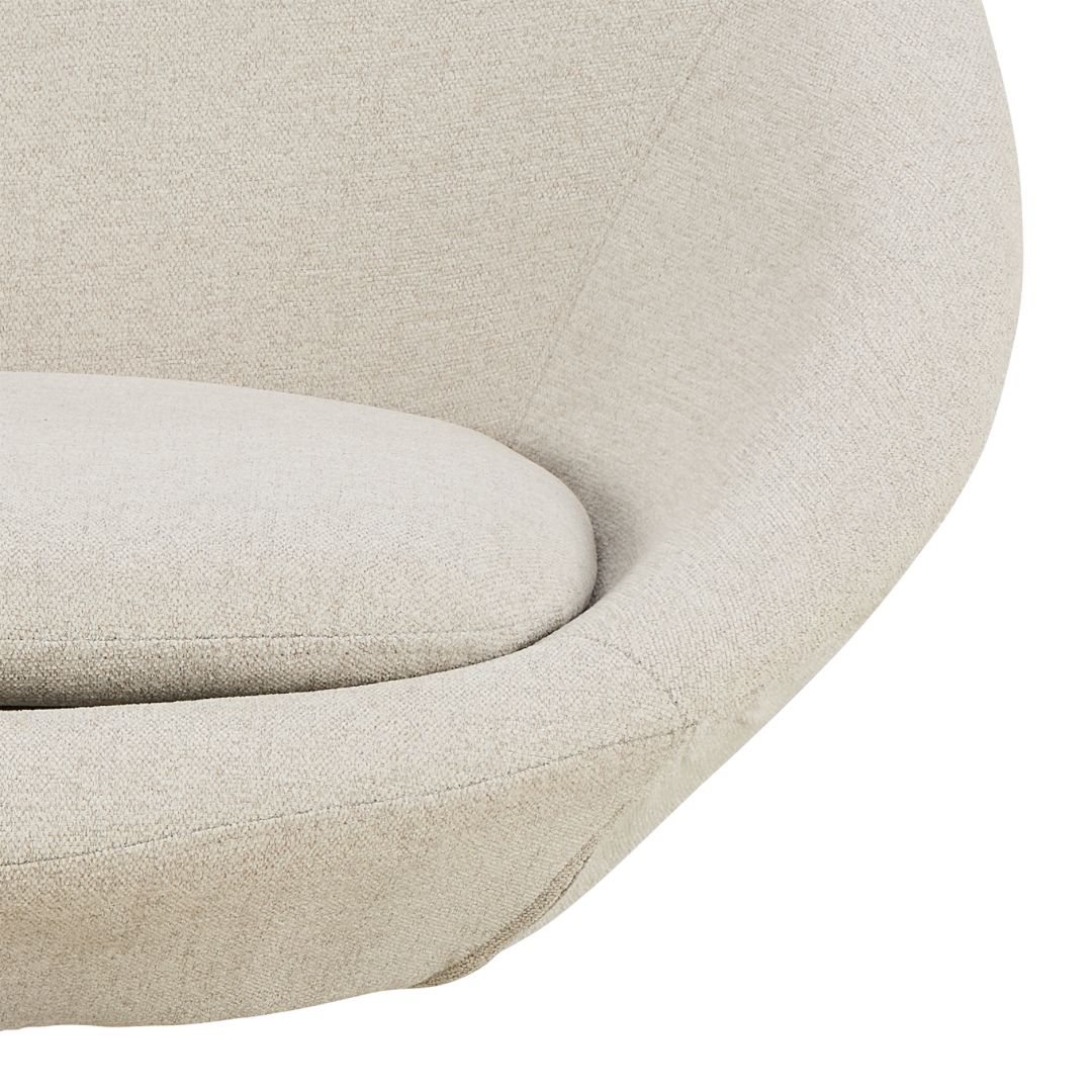 Detailaufnahme der gepolsterten Sitzfläche vom AC Design Sessel Center Beige