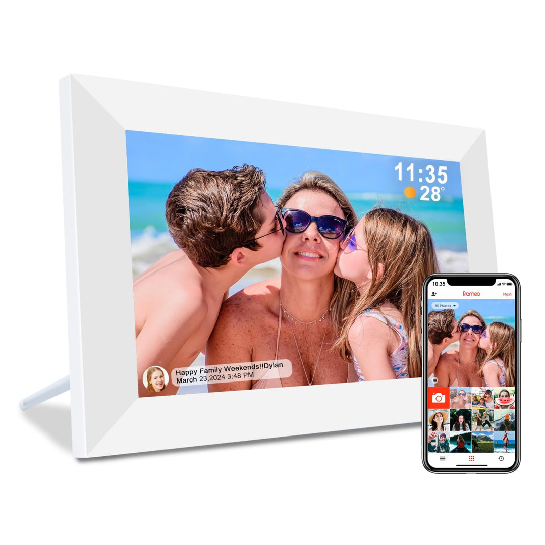 Cadre photo numérique Frameo 10,1 pouces, blanc, vue de biais avec smartphone