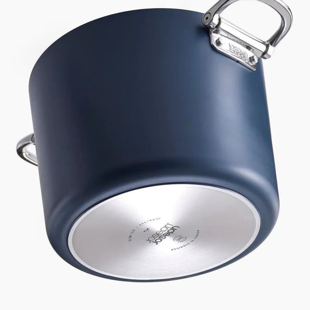 Faitout Joseph Joseph Space du set, dessous avec fond en inox