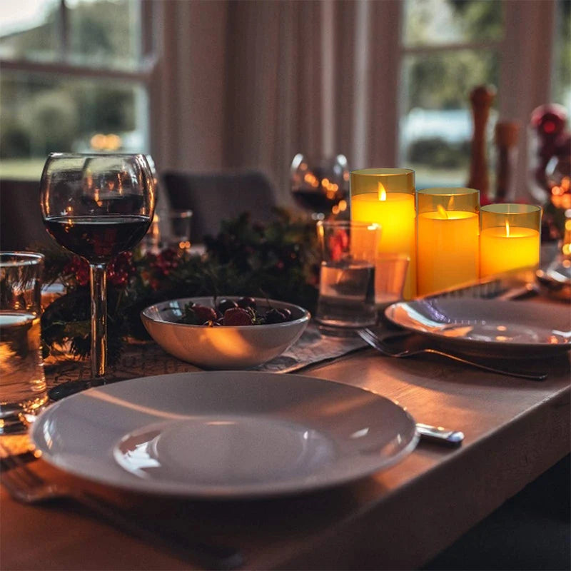 LED Kerzen Set im Glas als stimmungsvolle Tischdekoration ohne offenes Feuer