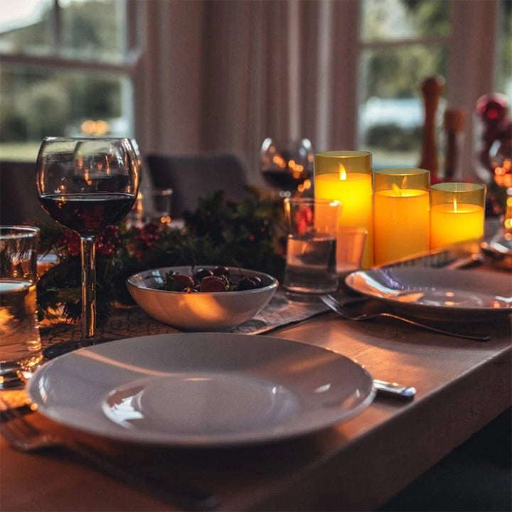 LED Kerzen Set im Glas als stimmungsvolle Tischdekoration ohne offenes Feuer