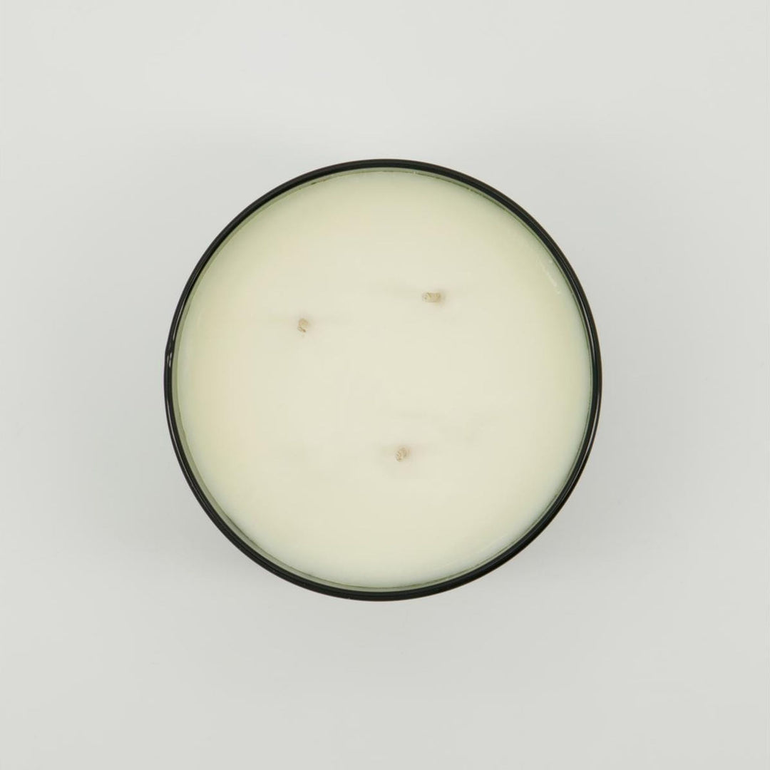 Meraki Duftkerze Oud Leaf, Draufsicht mit drei Dochten