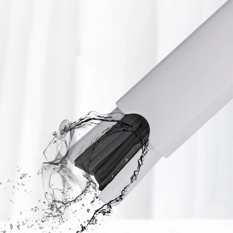 Detailaufnahme Mini Wischmopp Schwammkopf nimmt Wasser effizient auf ideal für schnelle Reinigung