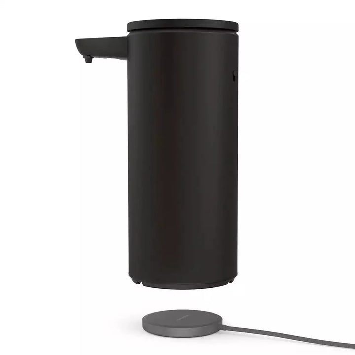 Simplehuman Sensorspender in Schwarz mit magnetischem Ladepad