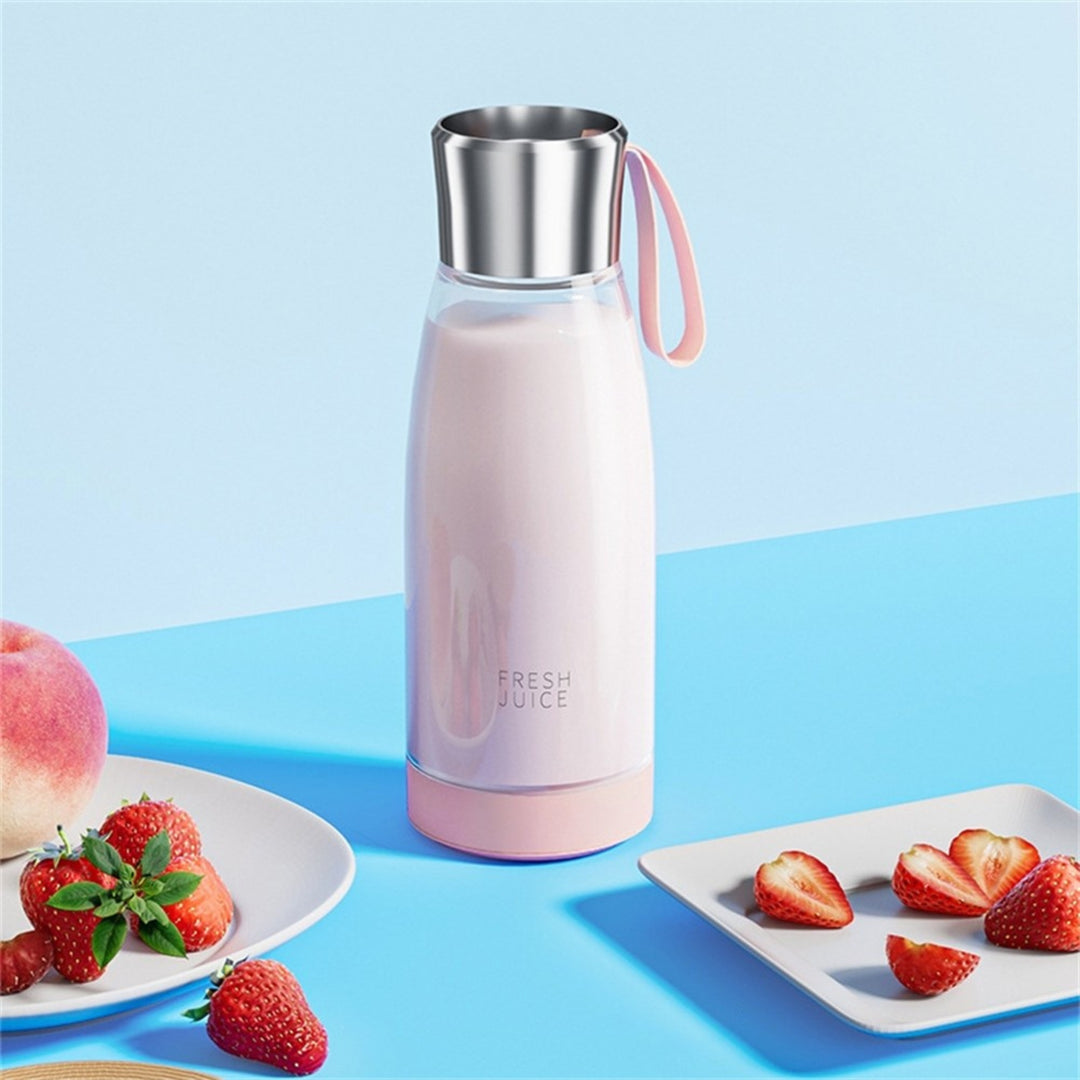 Fresh Juice Smoothie2Go Chic 450 ml mit frischen Erdbeeren – tragbarer Smoothie Maker im minimalistischen Design