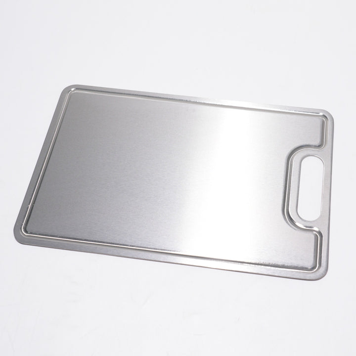 Titan Schneidebrett mit Saftrille und Griff – langlebiges 100 % Titan Küchenbrett