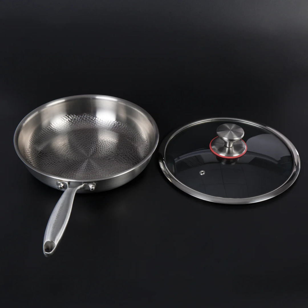 Poêle Titanium Pro, Titan Silver Edition, poêle et couvercle en verre côte à côte