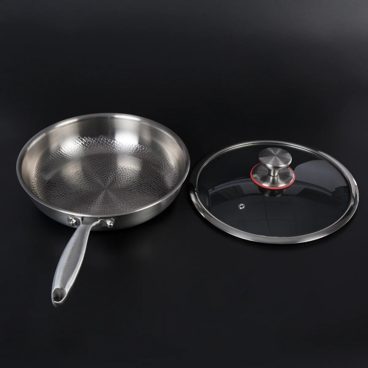 Poêle Titanium Pro, Titan Silver Edition, poêle et couvercle en verre côte à côte