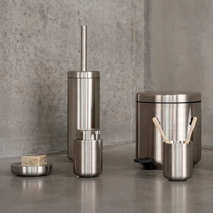 Zone Denmark Toilettenbürste und Badezimmer Accessoires in Silber