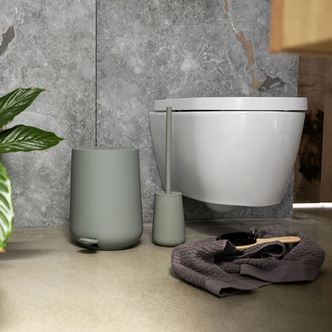 Zone Denmark Toilettenbürste Nova One, Grün neben dem Wand-WC